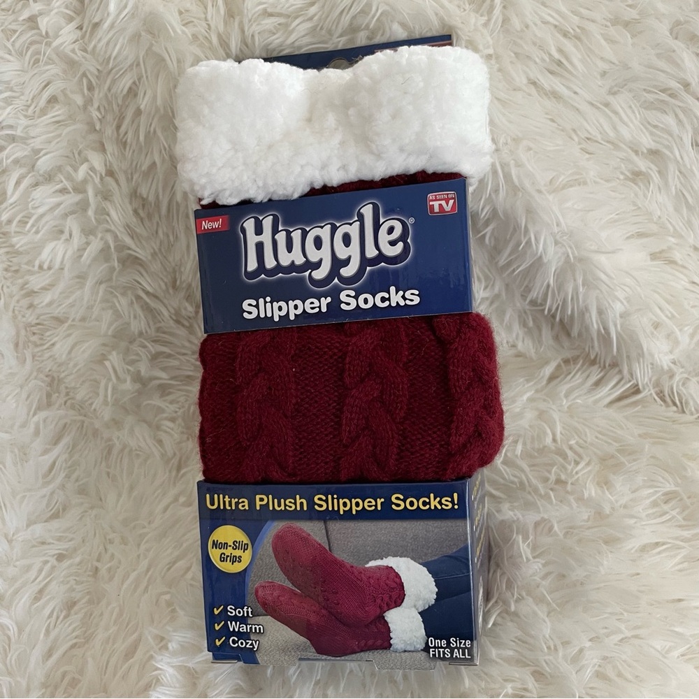 Huggle Ultra Plush Slipper Socks - Red and White